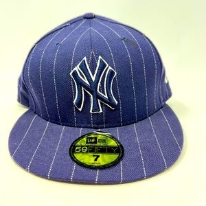 New York Yankees Hat Cap Fitted 7 55.8 New Era 59fifty Pinstripe Navy MLB Mens